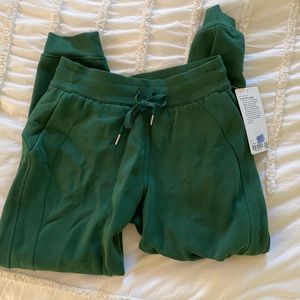 NEW Lululemon Scuba High Rise Jogger